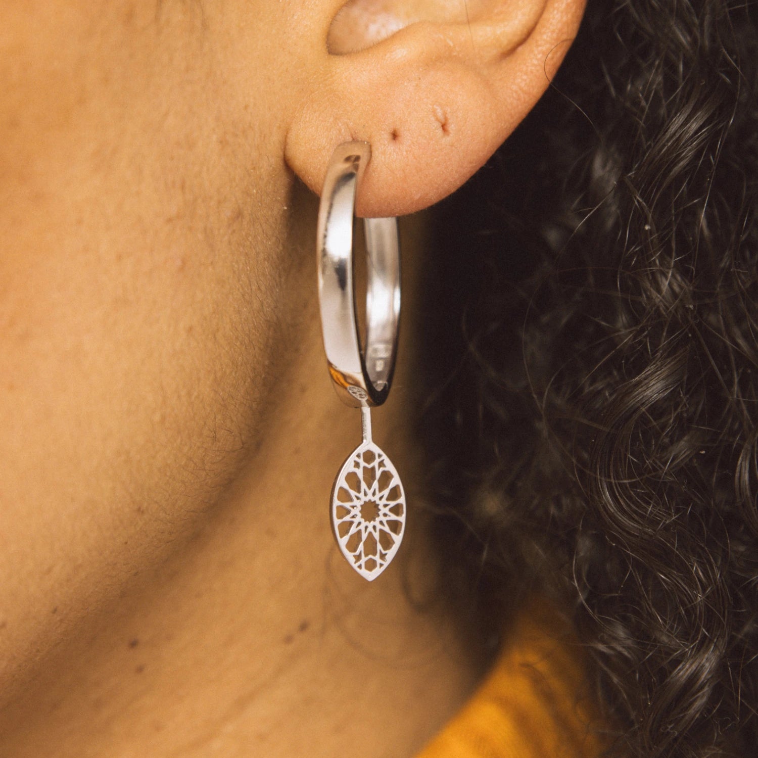 Creole_Ohrring_rosegold_25mm_breit_wandelbar_wechseln_austauschbar_anhaenger_charm_paar_sehendesAuge